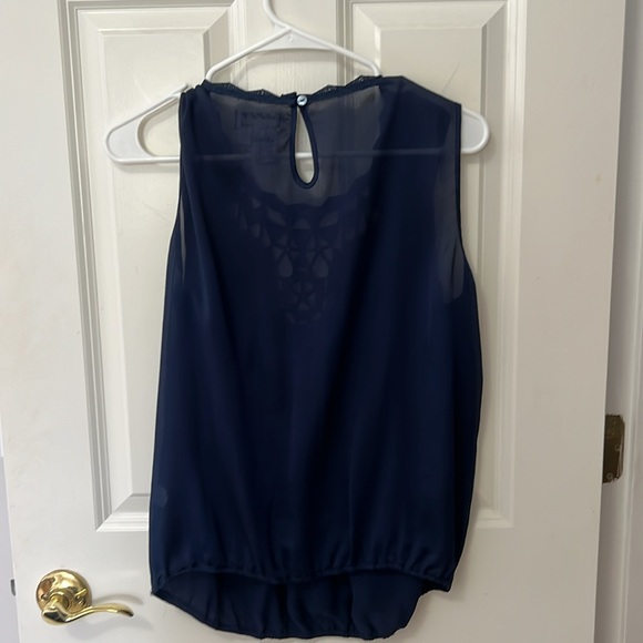 EUC MLLP Blouse Size Large - Picture 3 of 5